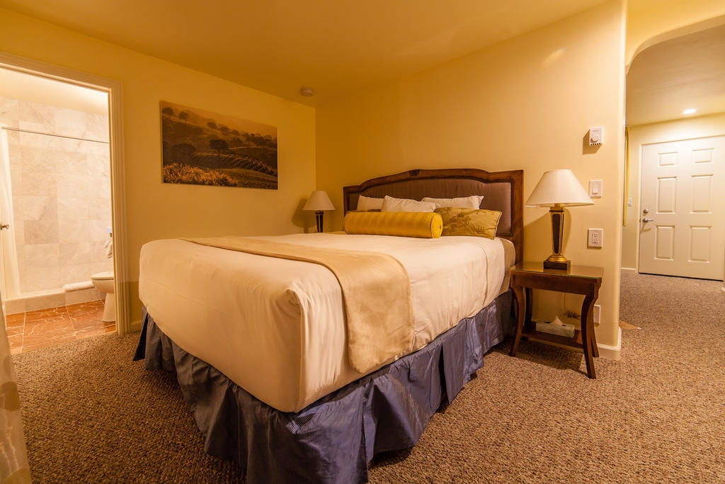 The Vendange Carmel Inn & Suites Kamer foto