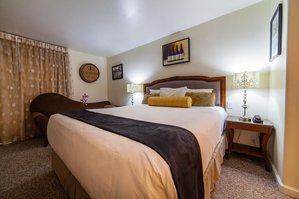 The Vendange Carmel Inn & Suites Kamer foto