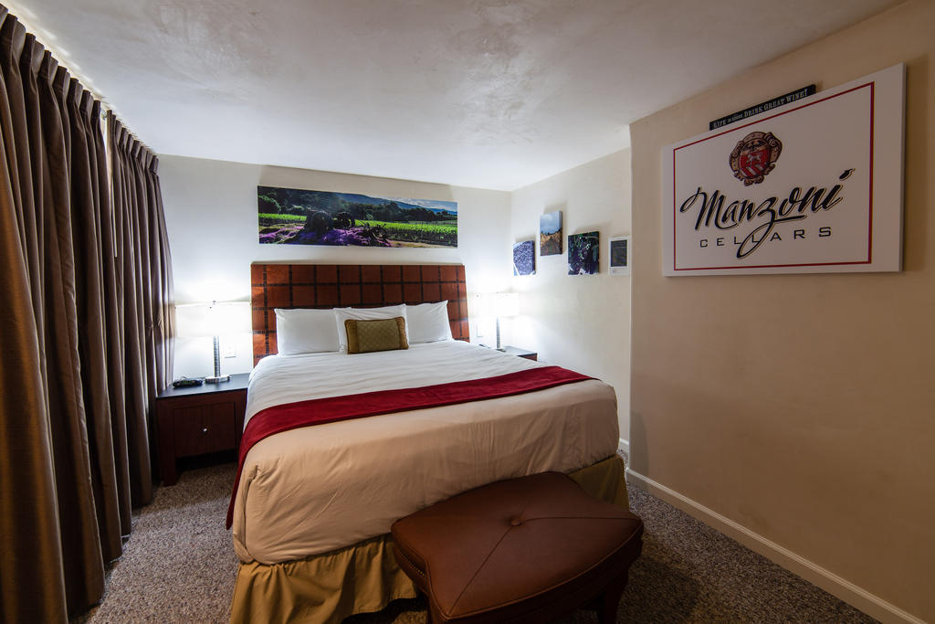 The Vendange Carmel Inn & Suites Kamer foto