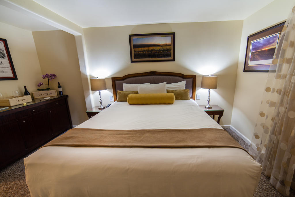 The Vendange Carmel Inn & Suites Kamer foto