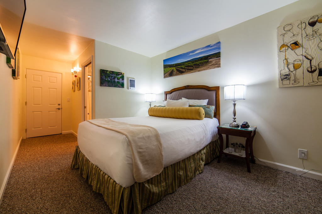 The Vendange Carmel Inn & Suites Kamer foto