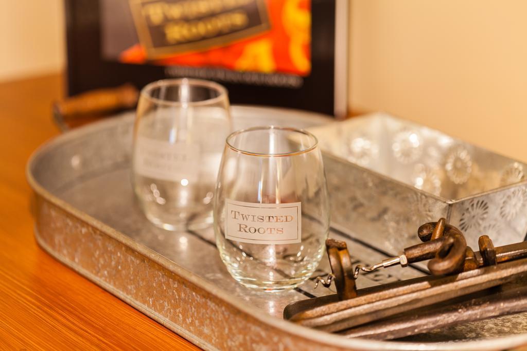 The Vendange Carmel Inn & Suites Buitenkant foto
